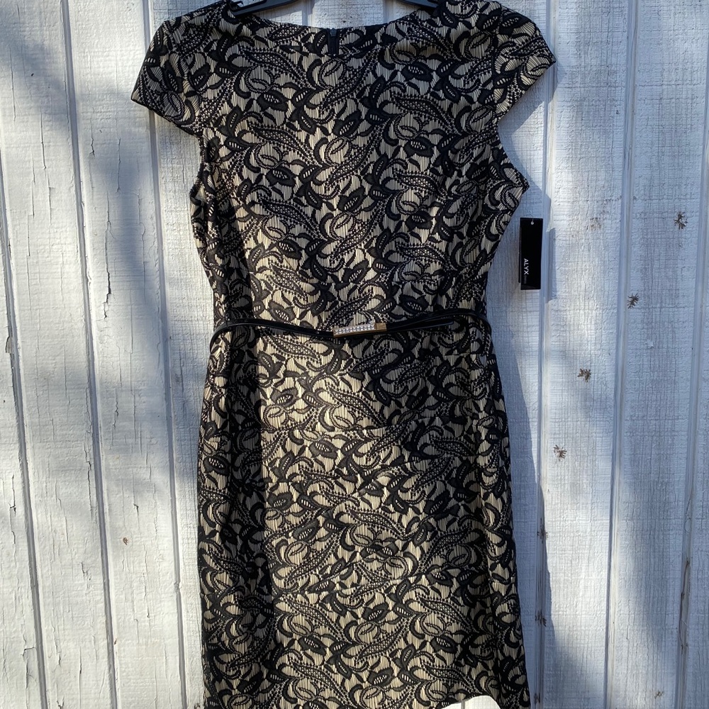 {NEVER WORN} black and cream Lace Dress